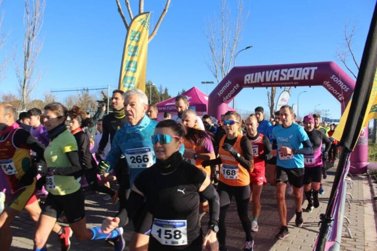 Más de 400 corredores desafían el frío en el Cross de Tordesillas