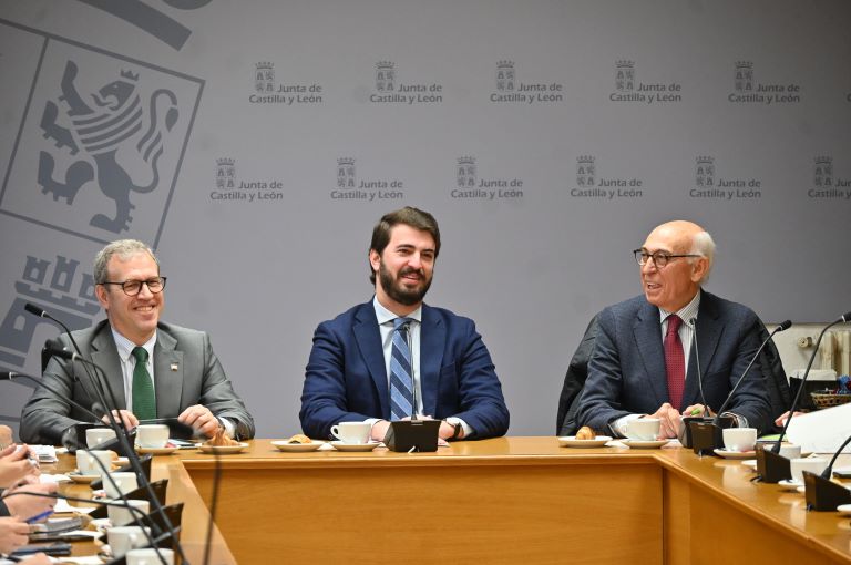 García-Gallardo: “Queremos hacer la vida más fácil a quienes lo tienen más difícil”