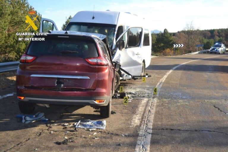 Guardia Civil desvela impactante caso: Joven sin licencia y bajo efectos de drogas causa grave accidente en León, investigada por cinco delitos de lesiones