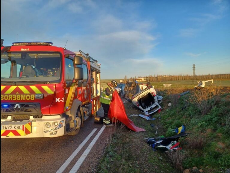 Trágico accidente en el cruce de carretera de una localidad vallisoletana deja una víctima mortal y tres heridos graves