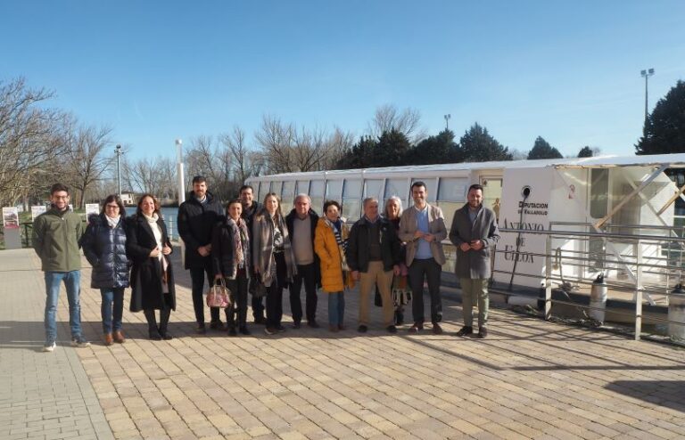La Diputación de Valladolid presenta su participación en la Red de Cruceros Costeros y Fluviales a los ayuntamientos de la zona