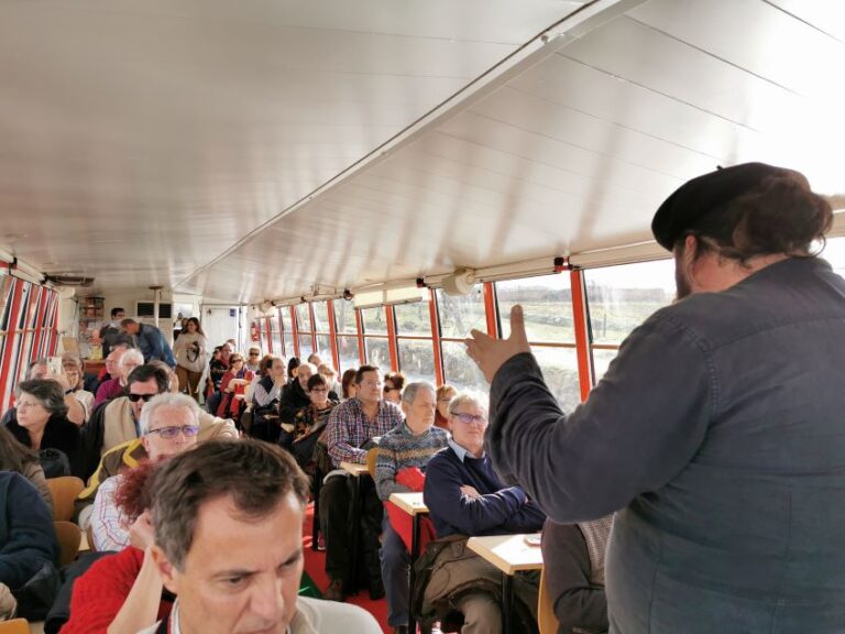 El Canal de Castilla refuerza su atractivo turístico con el regreso del Tren del Canal y recreaciones virtuales