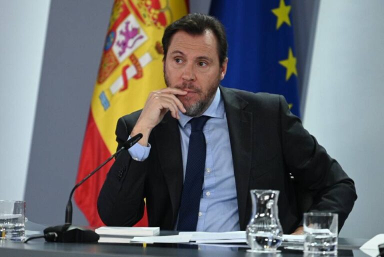 Mañueco levanta la voz: Exige respeto para Castilla y León tras insultos de Óscar Puente