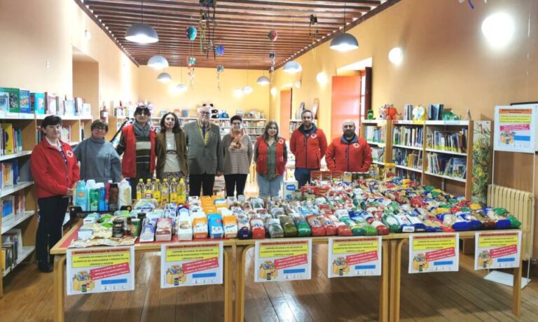 La campaña: ‘1 libro x 1 kilo» triunfa en Tordesillas