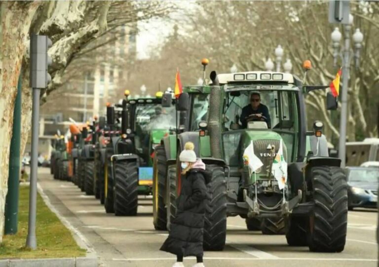 Manifestación con Tractores en Valladolid: Alerta de Tráfico y Retenciones por las movilizaciones agrarias