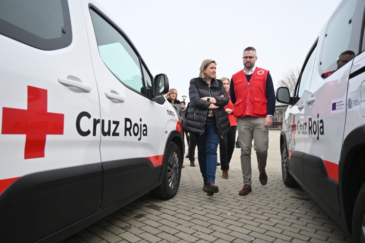 La Junta invierte 1,7 millones en vehículos asistenciales: Cruz Roja impulsa la accesibilidad en el medio rural