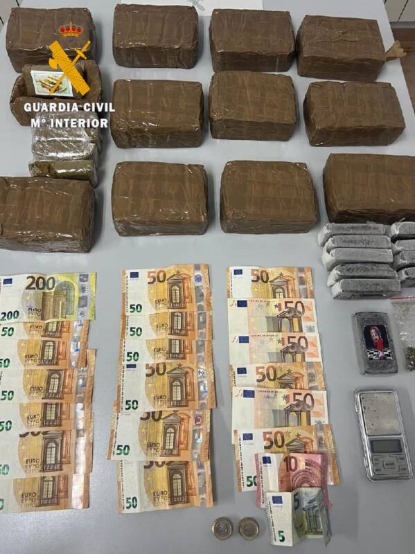 Detenido en Fuentes de Béjar un conductor con 6.900 gramos de hachís