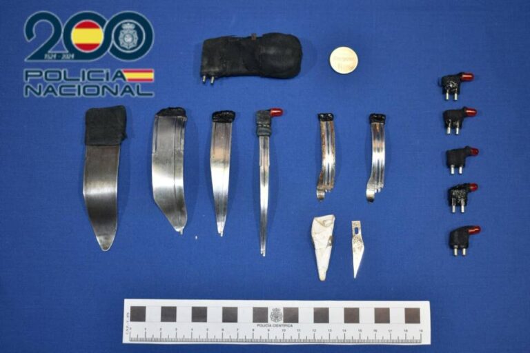 ¡Atrapan al maestro de las tragaperras! Detenido en Valladolid con documentos falsos y 11.387 euros en un intrincado escondite