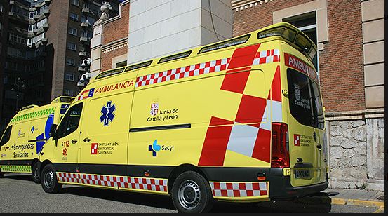 Una mujer de 63 años, atrapada tras volcar su coche en la en Valladolid