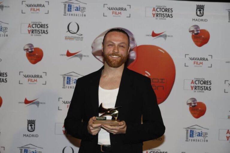 El medinense Alfredo Noval se convierte en el Mejor Actor Protagonista de Teatro en los 32º Premios UA
