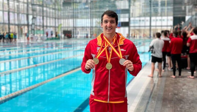 El medinense José Antonio Alonso Téllez, doble campeón de España en natación con aletas
