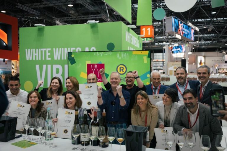 TIM ATKIN MW lanza la primera edición de los  “D.O. Rueda Awards”