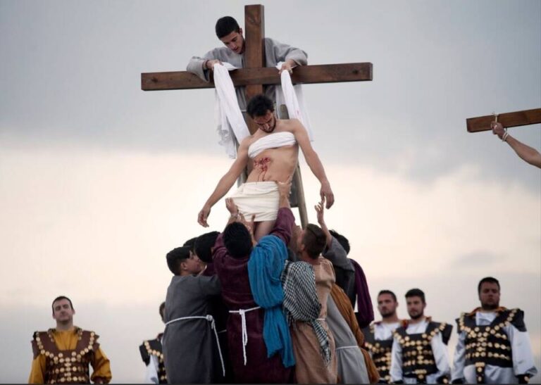 VIACRUCIS Fresno en Castilla y León