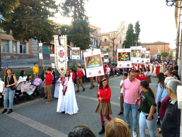Éxito de participación en el viacrucis infantil de Medina del Campo