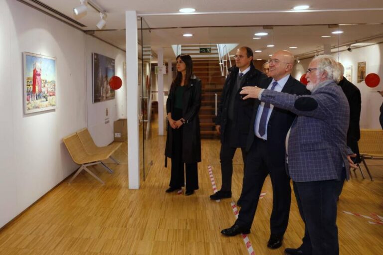 Jesús Camargo ilumina Valladolid con ‘Retorno en Semana Santa’ una explosión de color Mediterráneo