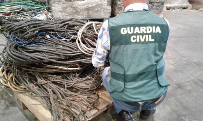 Tres detenidos por robo de cables del alumbrado público en El Bierzo