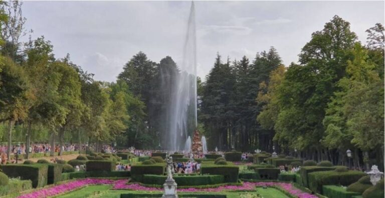 Las fuentes de La Granja de San Ildefonso brillarán con un encendido especial el 23 de abril