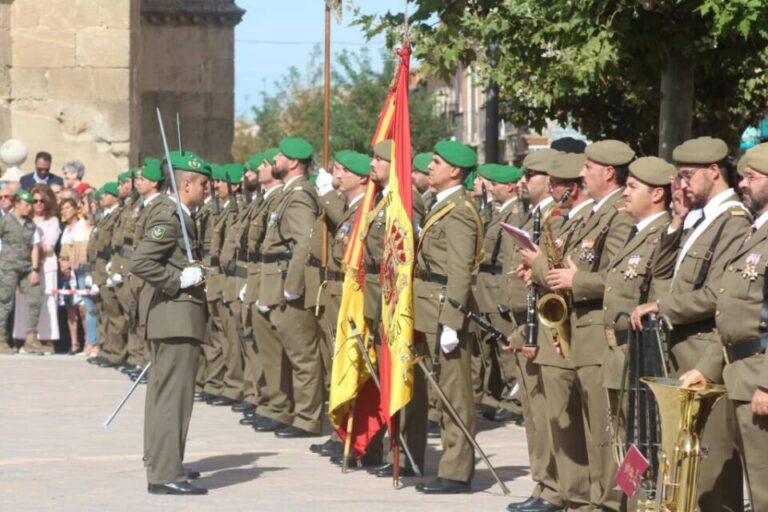 Medina del Campo acoge la celebración de una emotiva Jura de Bandera el 15 de septiembre