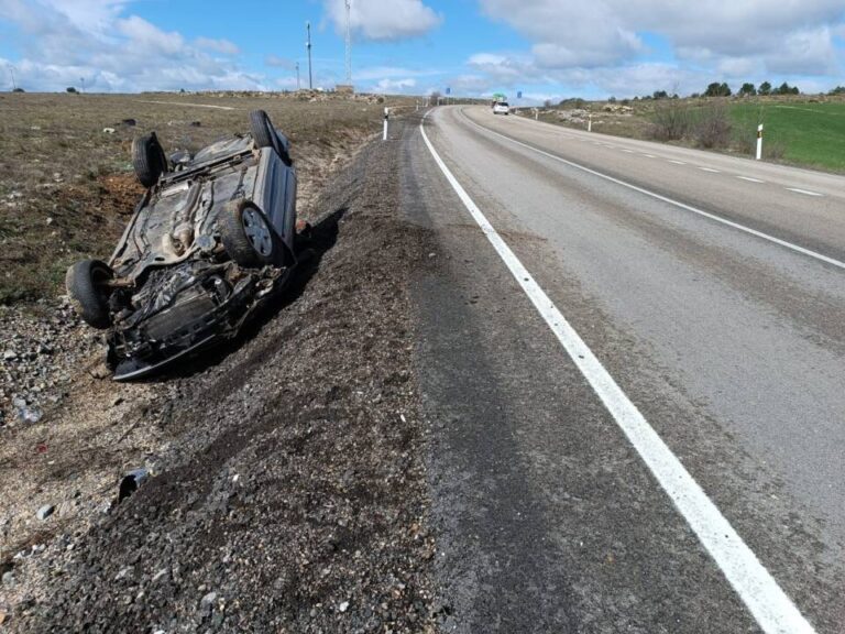 Grave accidente en N-122 pk 135,500 en Omeñaca