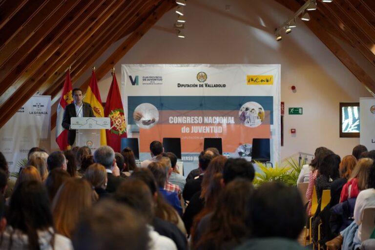 El presidente de la Diputación de Valladolid inaugura el I Congreso Nacional de Juventud, en el Día Europeo de la Información Juvenil