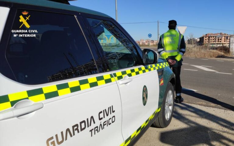 La Guardia Civil rescata persona atrapada en incendio en Zamora