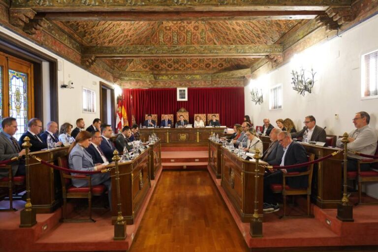 La Diputación de Valladolid urge al Gobierno a resolver las dificultades de los regantes del Canal Macías Picavea