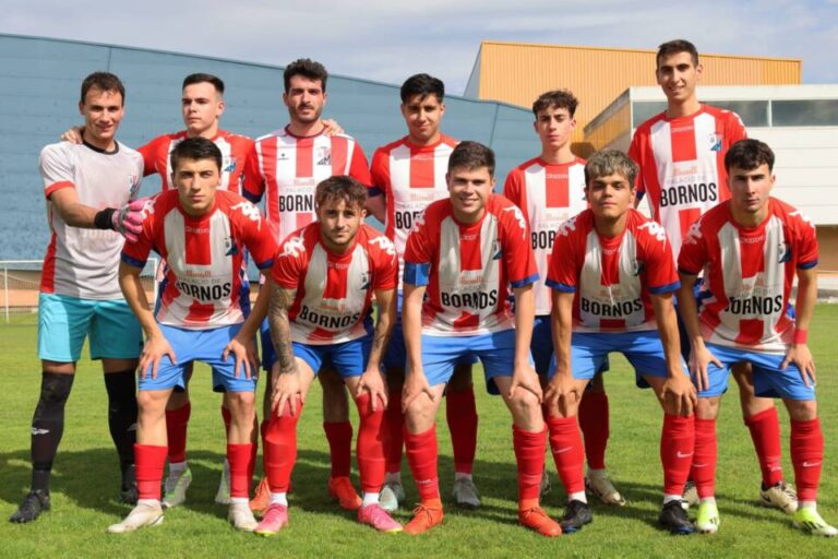 La Gimnástica Medinense cae ante el líder y confirma su descenso de categoría
