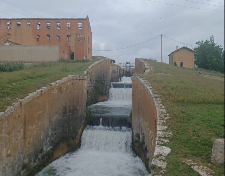 La Confederación iInicia las obras del corredor ecológico y cultural del Canal de Castilla