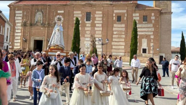 La Virgen de la Consolación procesiona por El Carpio