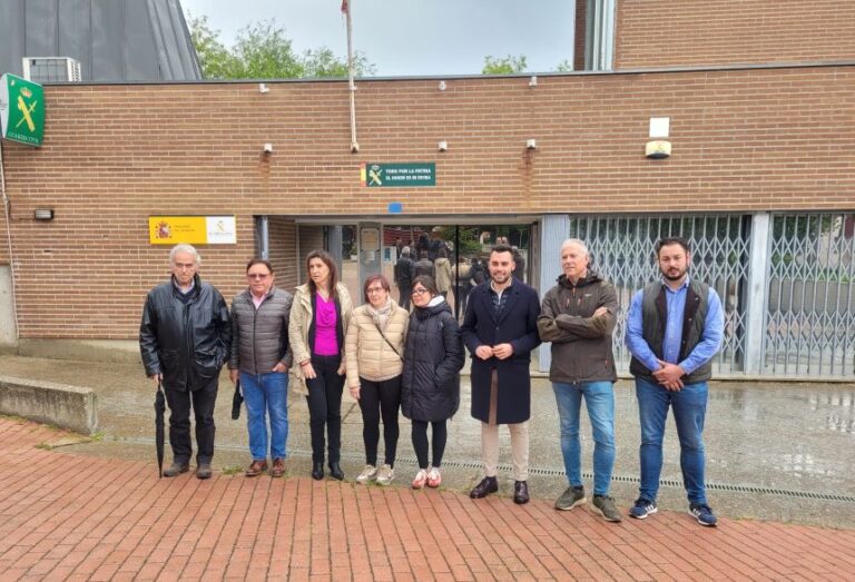 Concentración en Zaratán contra el cierre del cuartel de la Guardia Civil