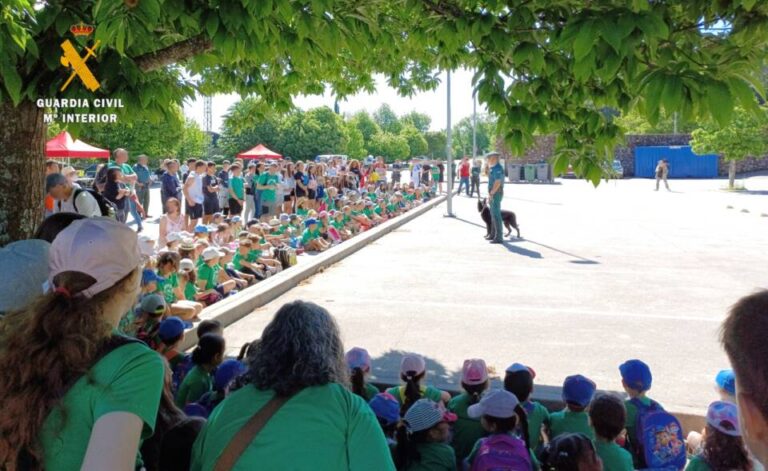 La Guardia Civil realiza una gran exhibición de medios en La Alberca (Salamanca)