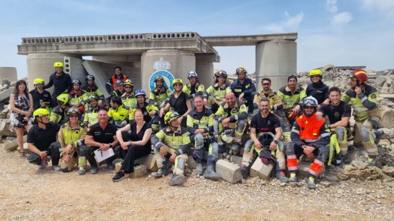 Bomberos de Castilla y León participan en un curso sobre técnicas de intervención en rescate y salvamento