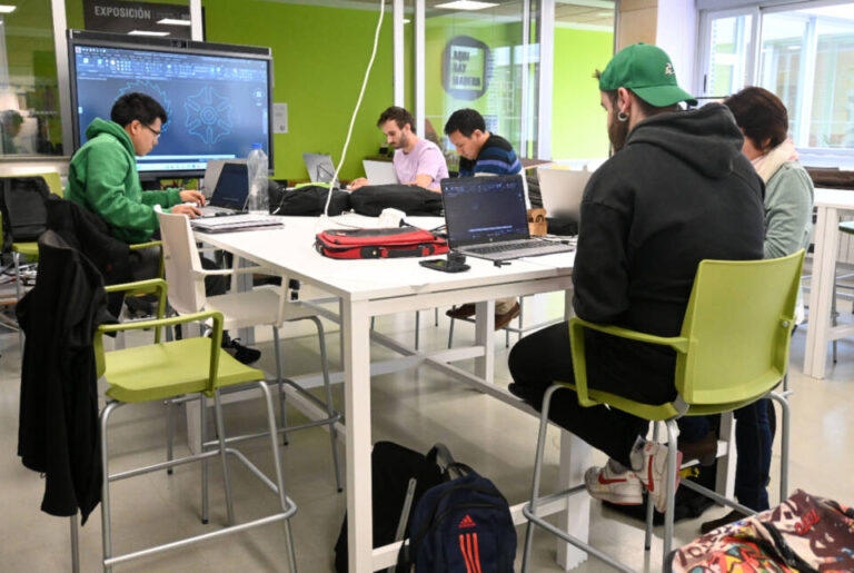 La Junta lanzará dobles titulaciones en FP para impulsar la empleabilidad de los jóvenes en Castilla y León