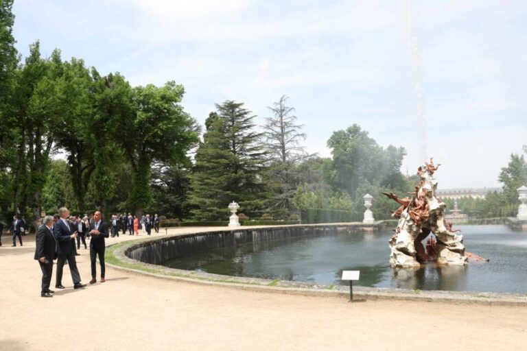 El Rey inaugura la fuente de Andrómeda tras su restauración en La Granja de San Ildefonso