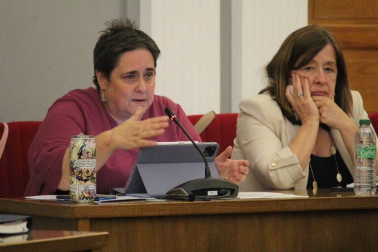 La lucha por las mujeres afganas llega al pleno de Medina del Campo