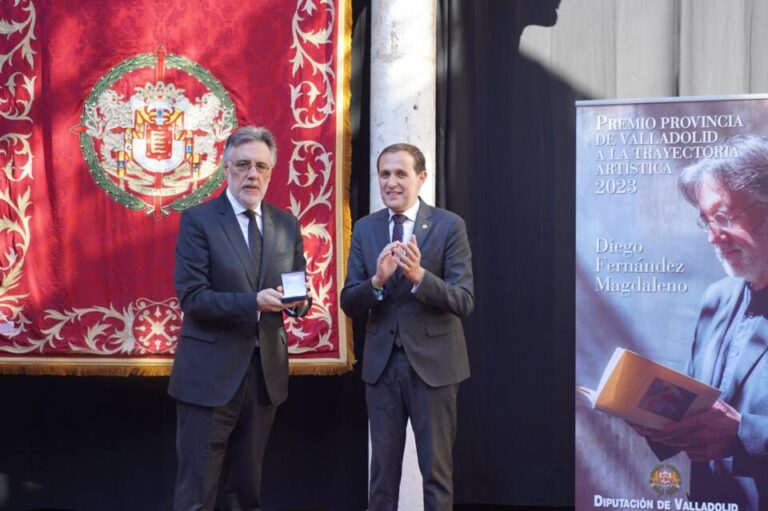 Diego Fernández Magdaleno recibe el Premio a la Trayectoria Artística 2023 de la Diputación de Valladolid