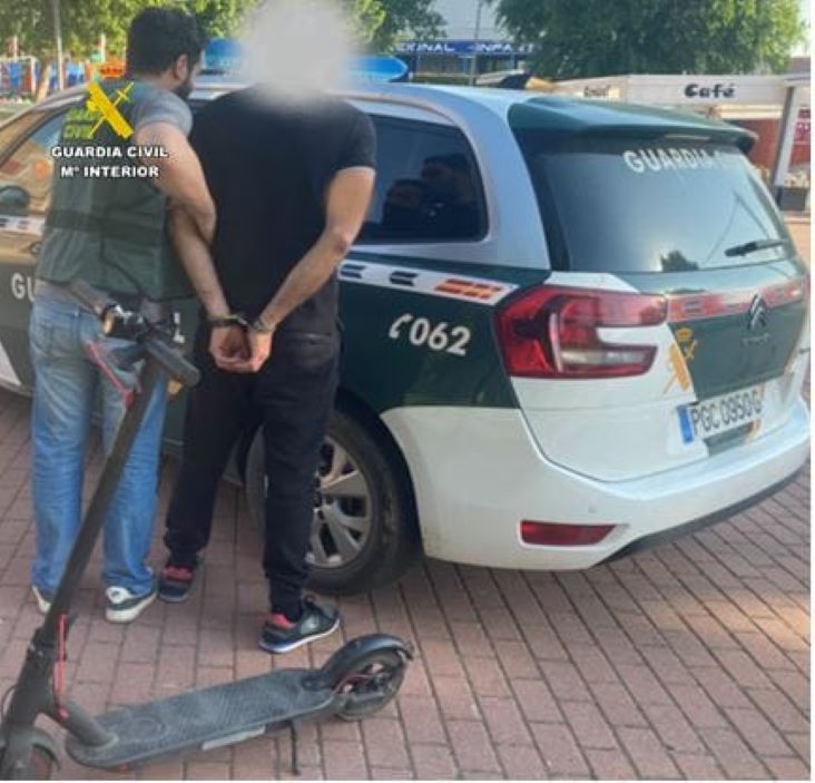 Detenido un menor por robo con violencia en Arroyo de la Encomienda
