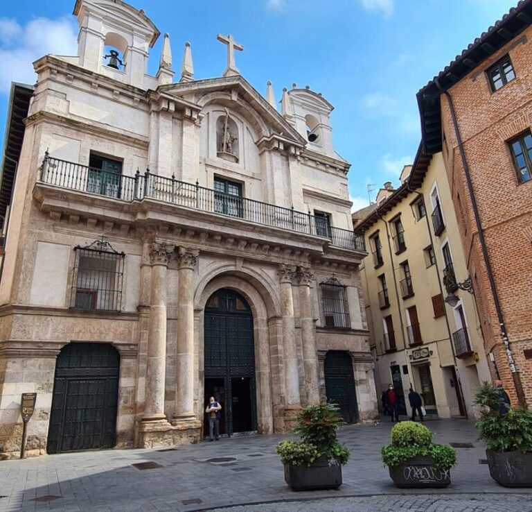 Solidaridad con la cofradía tras el derrumbe de la cúpula de la iglesia de la Santa Vera cruz de Valladolid