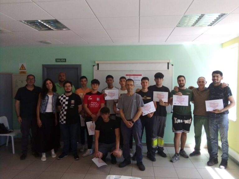 Diez jóvenes completan el Curso de Soldadura en Medina del Campo con éxito laboral
