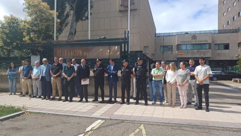 Valladolid guarda un minuto de silencio por las recientes víctimas de violencia de género