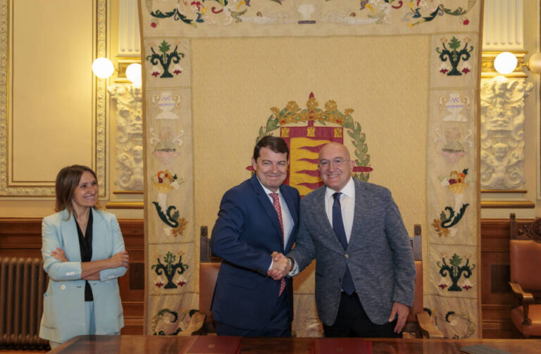 La Junta destina 100 millones de euros para mejorar los centros educativos de la Comunidad