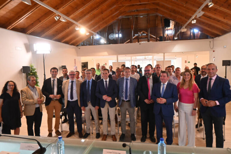 Más de cincuenta ayuntamientos de la provincia de Valladolid estrenan el servicio 012