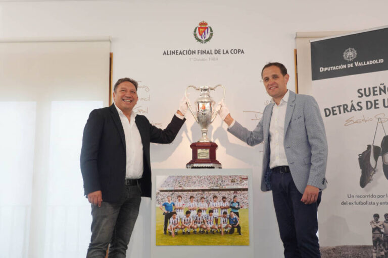 La trayectoria de Eusebio Sacristán llega al Teatro Zorrilla con «Sueños Detrás de un Balón»