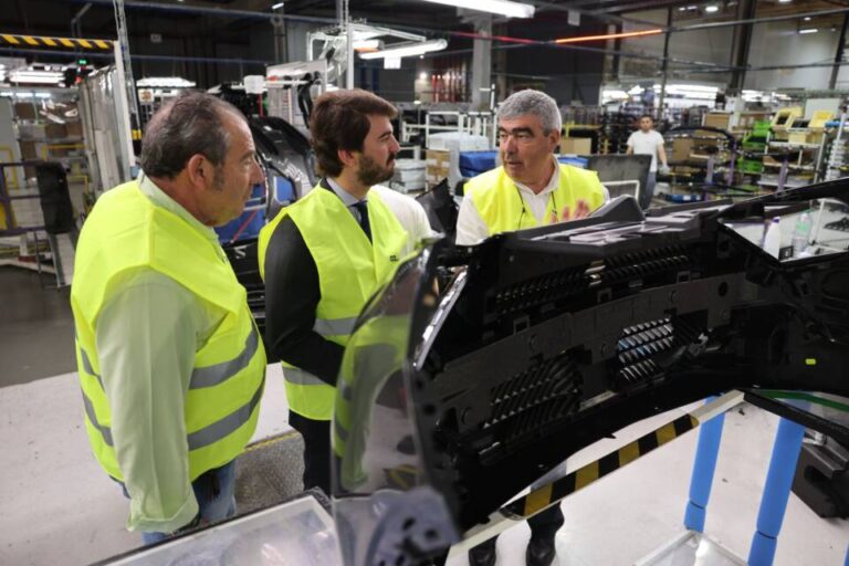 Empresas de la comarca de Arévalo reciben la visita de Juan García-Gallardo