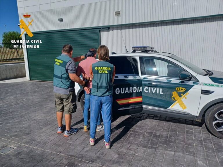 Detenidos dos menores por robo con violencia e intimidación en Arroyo de la Encomienda