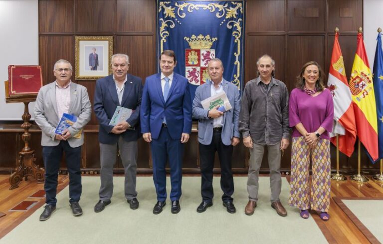 Mañueco y las OPAs acuerdan una postura común para negociar una PAC adaptada a Castilla y León