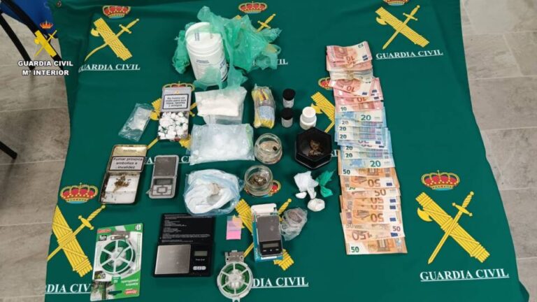 La Guardia Civil detiene a tres personas por tráfico de drogas en Saldaña