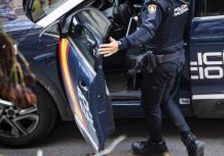 Detenido un hombre en Valladolid por agredir a un cliente de un bar y fracturarle el codo