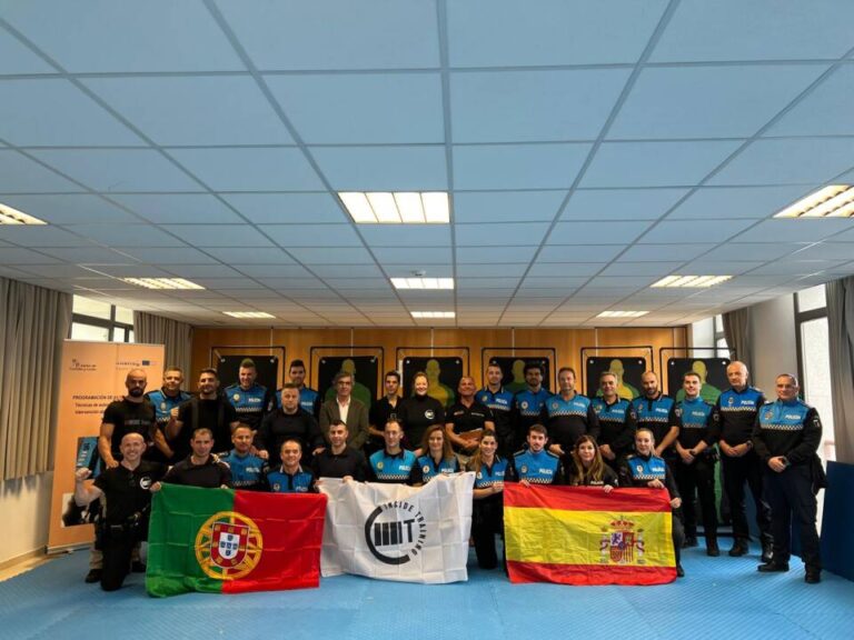 Policías de Castilla y León y Portugal se forman contra los ataques por arma blanca