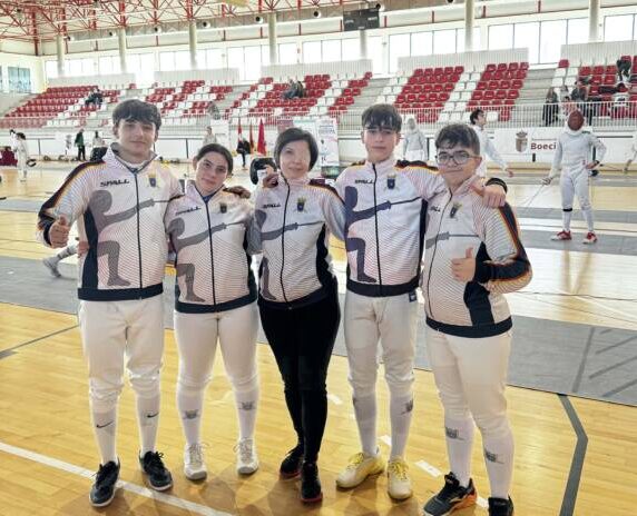 El Club de Esgrima El Duque arrasa en el Torneo Regional con un oro, una plata y dos bronces